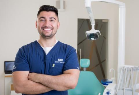 Dr. Vlad Platon: "Ca stomatolog, am înțeles cât este de important să nu mă opresc din învățat"