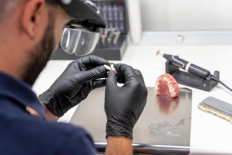 Digital smile in the ASPEN dental laboratory Vs. the dental office CAD-CAM system