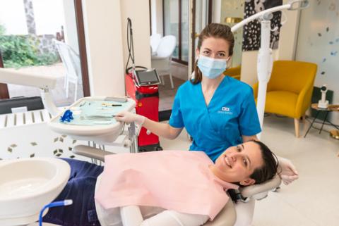 Cum să alegi periuța de dinți: sfaturi practice și recomandări