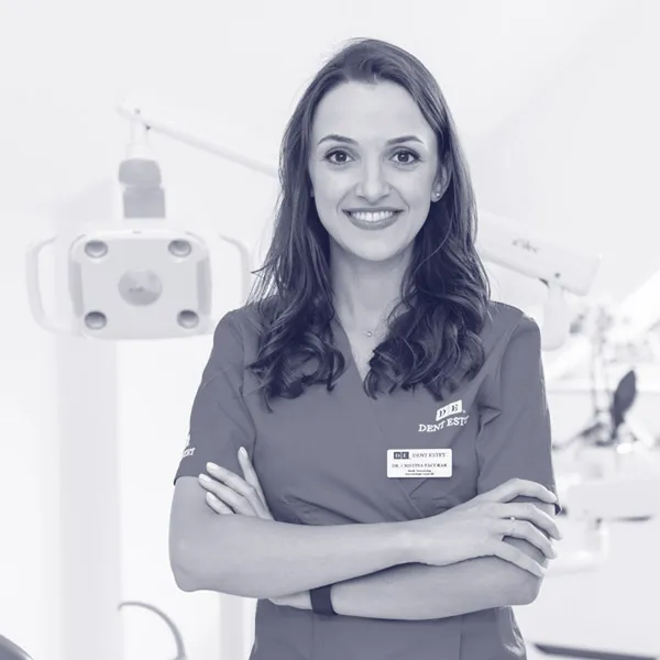 Dr. Cristina PĂCURAR