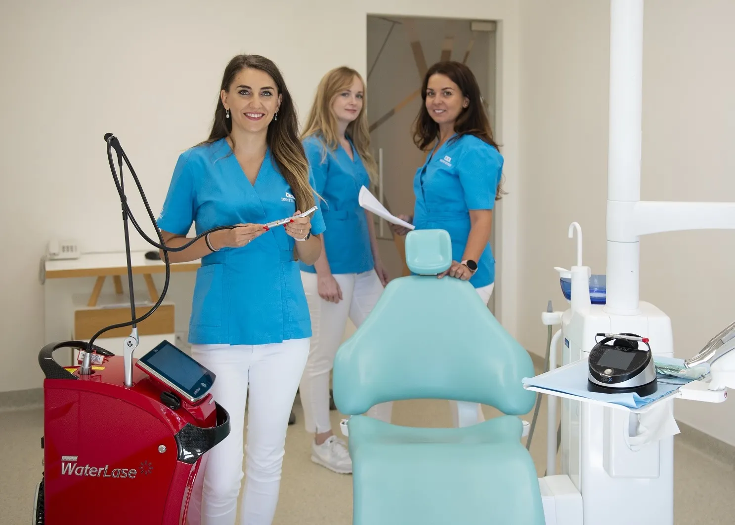 Stomatologia laser, tratamente fără durere și anxietate. Avantajele laserului dentar pentru pacienți