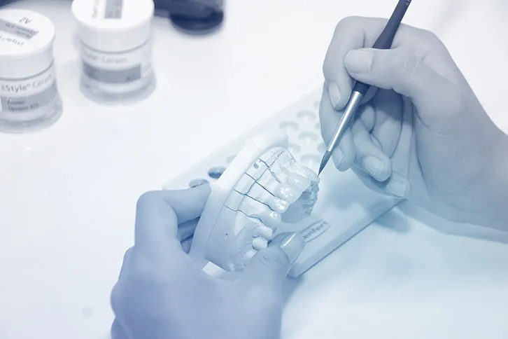 Tehnician dentar debutant