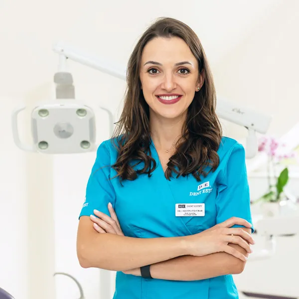 Dr. Cristina PĂCURAR